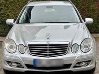 Gebraucht Mercedes E220 170 PS (125 kW) 2009 Grau Kombi