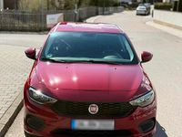 Gebraucht Fiat Tipo 120 PS (88 kW) 2017 Rot Limousine
