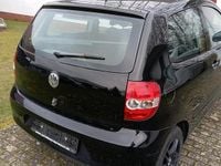 Gebraucht VW Fox 54 PS (39 kW) 2009 Schwarz Kleinwagen