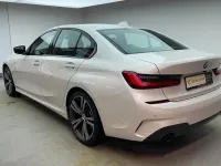 Gebraucht BMW 330e Efficient Dynamics 184 PS (135 kW) 2021 Mineralweiß metallic Limousine