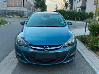 Gebraucht Opel Astra 110 PS (80 kW) 2014 Blau Kombi