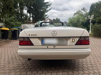 Gebraucht Mercedes E200 134 PS (98 kW) 1995 Weiß Cabrio