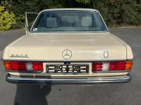 Gebraucht Mercedes 230 136 PS (100 kW) 1983 Gelb Limousine