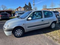 Gebraucht Renault Clio II 58 PS (42 kW) 2000 Grau Kleinwagen