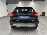 Gebraucht Audi Q2 Comfort 116 PS (85 kW) 2017 Brillantschwarz (brillantschwarz SUV