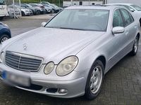 Gebraucht Mercedes E200 125 PS (91 kW) 2005 Silber Limousine
