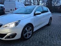 Gebraucht Peugeot 308 115 PS (84 kW) 2013 Weiß Limousine
