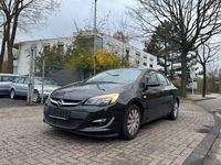 Gebraucht Opel Astra Edition 140 PS (102 kW) 2013 Schwarz Limousine