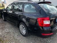 Gebraucht Skoda Octavia 105 PS (77 kW) 2014 Schwarz Kleinwagen