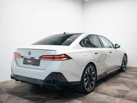 Gebraucht BMW 550e M Sport 313 PS (230 kW) 2024 Weiß Limousine