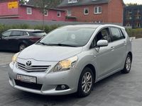 Gebraucht Toyota Verso Edition 132 PS (97 kW) 2011 Silber Van / Kleinbus