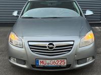 Gebraucht Opel Insignia Edition 160 PS (117 kW) 2011 Silber Kombi