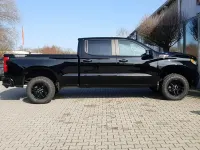 Neu Chevrolet Silverado 360 PS (264 kW) 2025 Schwarz SUV