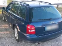 Gebraucht Audi A4 125 PS (91 kW) 1998 Blau Kombi