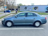 Second-hand VW Jetta 2005 Berlinǎ