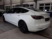 Gebraucht Tesla Model 3 RWD 239 kW (325 PS) 2022 Pearl white multicoat Limousine
