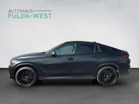 Gebraucht BMW X6 M50 Performance 530 PS (389 kW) 2022 Frozen black SUV