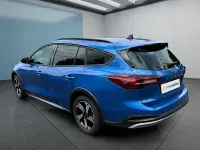 Second-hand Ford Focus 155 CP (114 kW) 2024 Albastru Berlinǎ