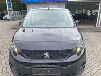 Gebraucht Peugeot Partner Premium 102 PS (75 kW) 2020 Lack onyx schwarz/typ Van / Kleinbus