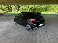 Begagnad Mitsubishi Space Star Select+ 71 HK (52 kW) 2024 Svart Halvkombi