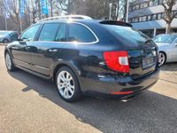 Gebraucht Skoda Superb Ambition 170 PS (125 kW) 2012 Schwarzmagic perleffekt Kombi