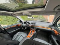 Gebraucht Mercedes E220 Classic 170 PS (125 kW) 2008 Blau Kombi