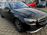 Gebraucht Mercedes E300 194 PS (142 kW) 2021 Ung. schwarz  unilack Kombi
