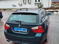 Gebraucht BMW 325 197 PS (144 kW) 2008 Grün Kombi