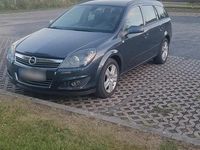 Gebraucht Opel Astra 140 PS (102 kW) 2008 Grau Kombi