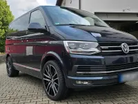 Gebraucht VW Multivan Highline 199 PS (146 kW) 2019 Blau Van / Kleinbus