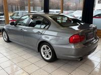 Gebraucht BMW 320 Comfort Edition 170 PS (125 kW) 2009 Grau Limousine