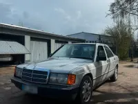 Gebraucht Mercedes 190 120 PS (88 kW) 1984 Silber Limousine