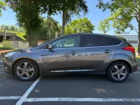 Gebraucht Ford Focus Trend 125 PS (91 kW) 2017 Grau Limousine