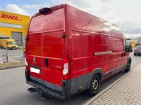 Gebraucht Peugeot Boxer 131 PS (96 kW) 2017 Rot Van