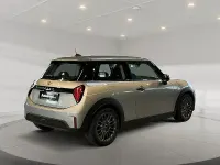 Gebraucht Mini Cooper Essential 156 PS (114 kW) 2024 Melting silver iii Kleinwagen