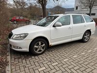 Gebraucht Skoda Octavia 140 PS (102 kW) 2013 Weiß Kombi