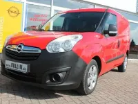 Gebraucht Opel Combo 95 PS (69 kW) 2016 Rot Van / Kleinbus