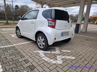 Gebraucht Toyota iQ 68 PS (50 kW) 2009 Weiß Kleinwagen