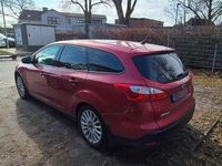 Gebraucht Ford Focus Ambiente 105 PS (77 kW) 2011 Rot Kombi