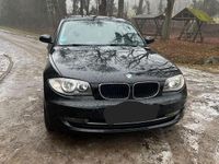 Gebraucht BMW 116 122 PS (89 kW) 2008 Schwarz Kleinwagen