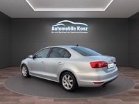 Gebraucht VW Jetta Highline 140 PS (102 kW) 2012 Silber Limousine