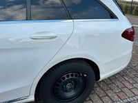 Gebraucht Mercedes C180 122 PS (89 kW) 2021 Weiß Kombi