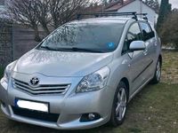 Gebraucht Toyota Verso 150 PS (110 kW) 2010 Grau Van / Kleinbus