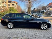 Gebraucht BMW 520 Sport Line 184 PS (135 kW) 2013 Schwarz Kombi