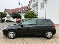 Gebraucht VW Golf VI 105 PS (77 kW) 2010 Schwarz Kleinwagen