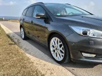Gebraucht Ford Focus 2017 Grau Kombi