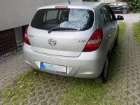 Gebraucht Hyundai i20 Edition 77 PS (56 kW) 2010 Silber Kleinwagen