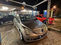 Gebraucht Mercedes B200 140 PS (102 kW) 2008 Grau Van / Kleinbus