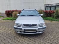 gebraucht Volvo V40 2.0 Automatik +Vollleder +Sitzheizung +8-F.bereift