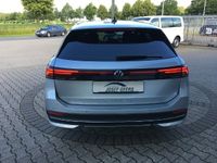 Gebraucht VW Passat 150 PS (110 kW) 2024 Andere farbe Kombi